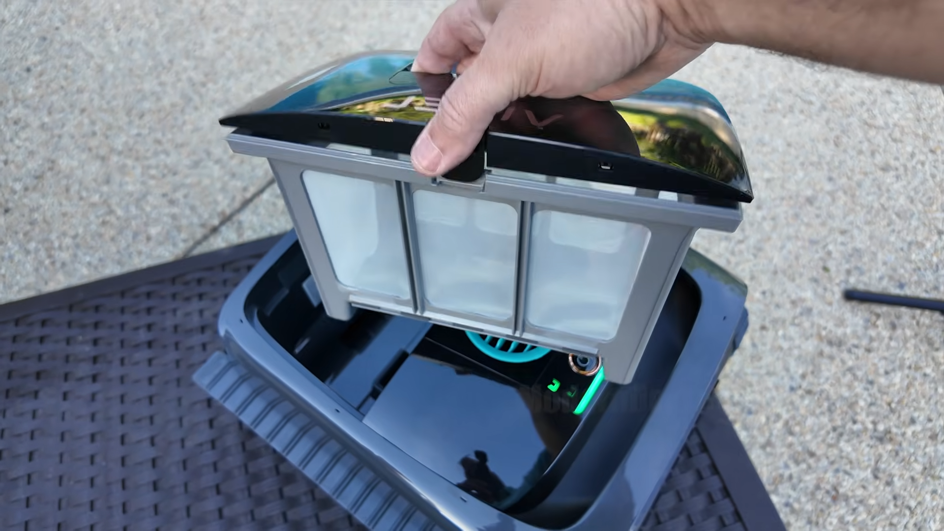 Aiper Scuba S1 Robotic Pool Cleaner Review: Worth It? — photo 3