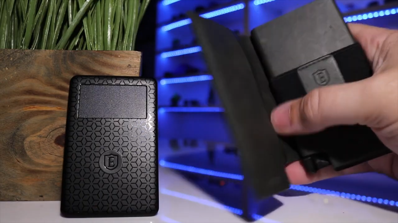 Ekster Parliament Pop Up Leather Wallet: Worth It? — photo 1