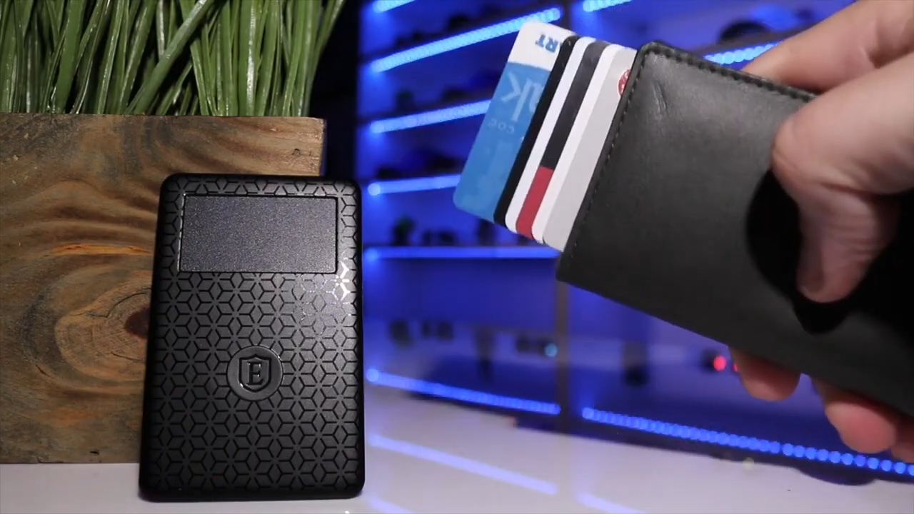 Ekster Parliament Pop Up Leather Wallet: Worth It? — photo 3