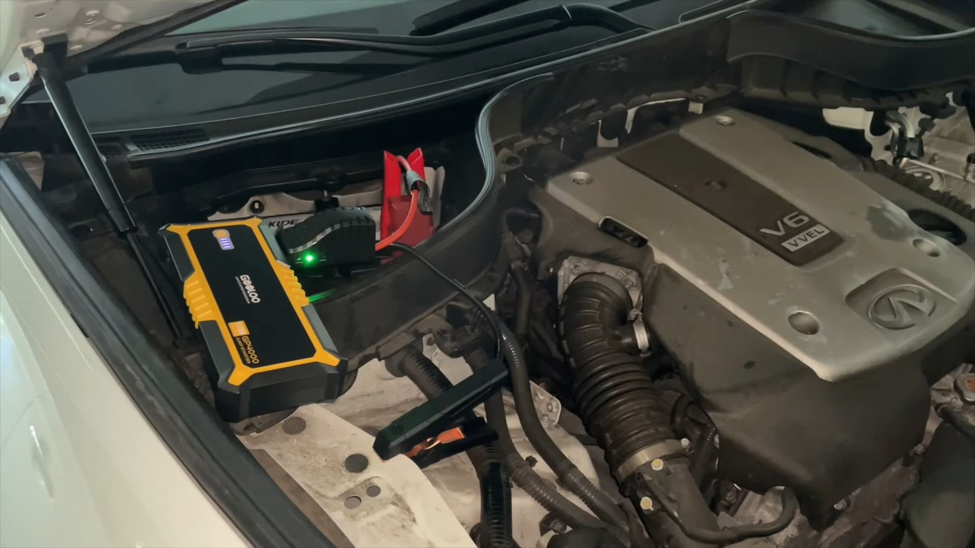 GOOLOO GP4000 Jump Starter Review: Is 4000 Amps Overkill? — photo 2