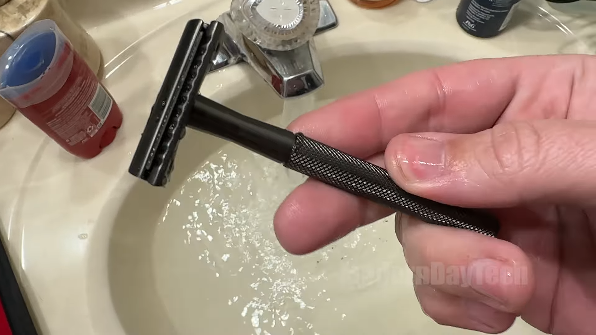 MANSCAPED ® The Plow® 2.0 Premium Single Blade Review — photo 2