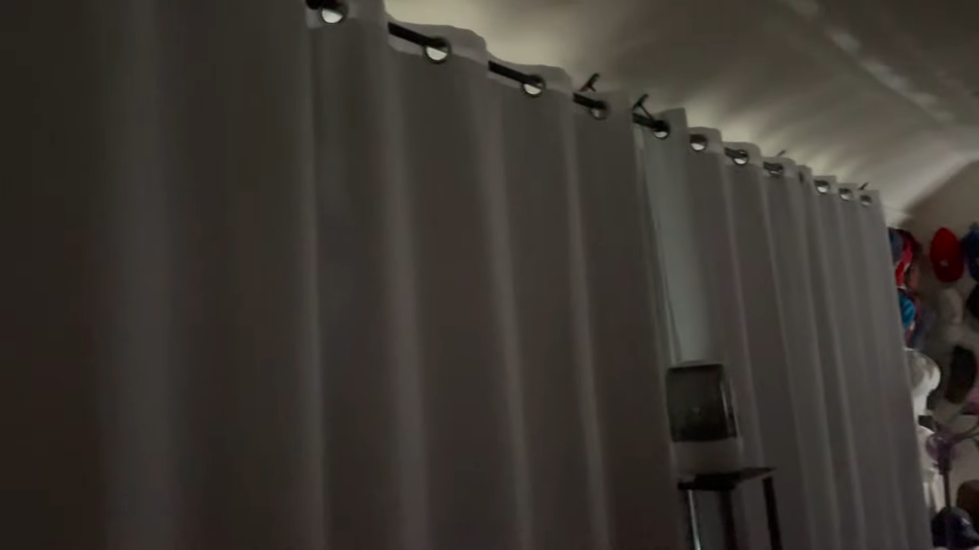 NICETOWN Blackout Shades Review: Do They Really Block Light? — photo 2