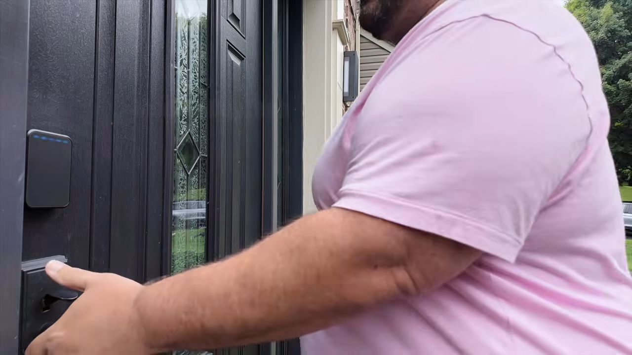 Schlage Sense Pro UWB Smart Deadbolt Lock: Worth It? — photo 3