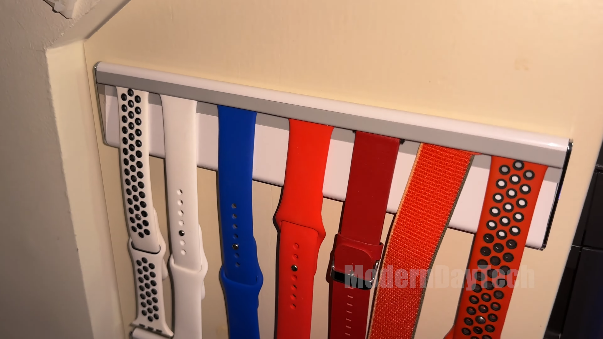 Twelve South TimePorter Watch Strap Organiser: Worth It? — photo 1
